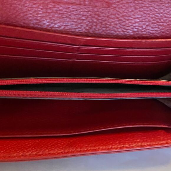 Michael Kors Wallet - Picture 4 of 10